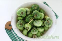 How to pickle green tomatoes in a jar according to “grandmother’s recipe”