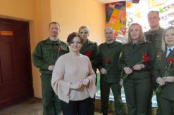 ベラルーシは祖国擁護者の日と国軍創設100周年を祝う